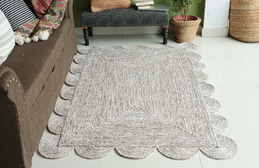 Hand Braided Beige White and Grey Tie Dye Braided Rectangle Scalloped Jute Rug