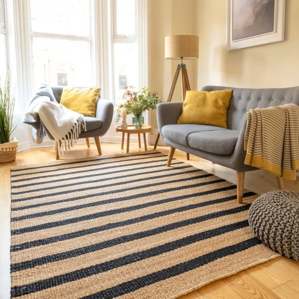 Jute Rugs became poplar after mugals came to Hindustan