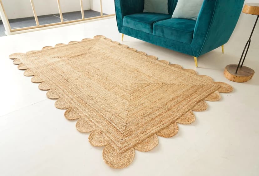 Hand Braided Natural Scalloped Rectangle Jute Rug